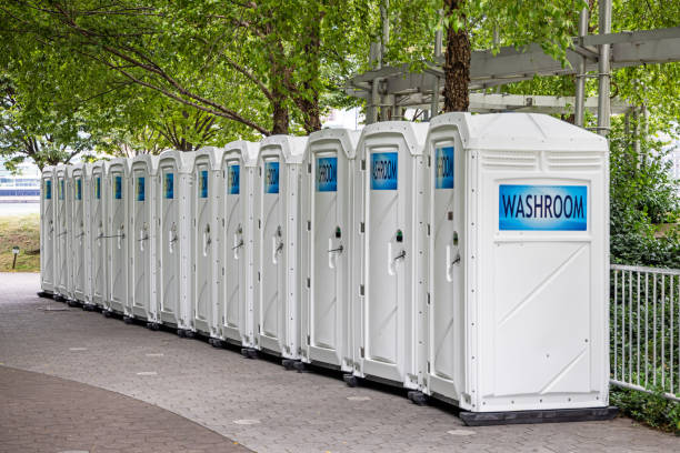 Best Portable restroom trailer rental  in Ligonier, IN